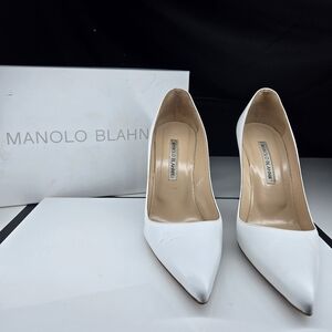 Manolo Blahnik BB Pointed Toe Pump